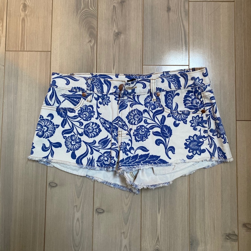 Forever 21 Floral Print Shorts US 27
